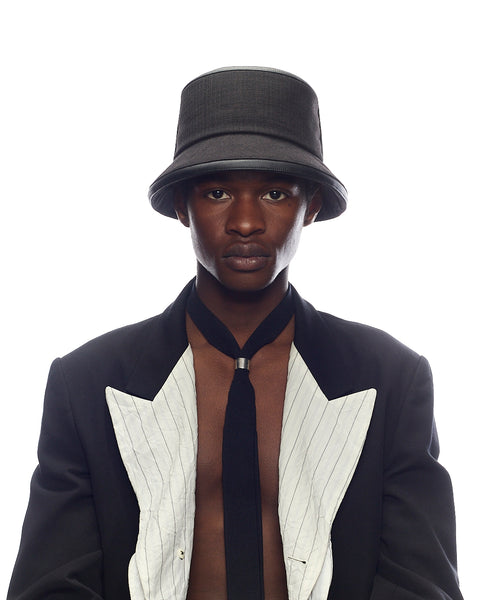 Breeze Bucket / Black