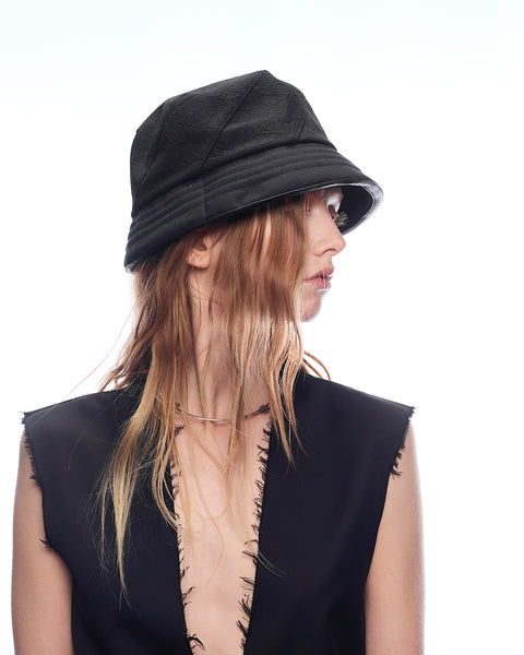 Twist Bucket / Black