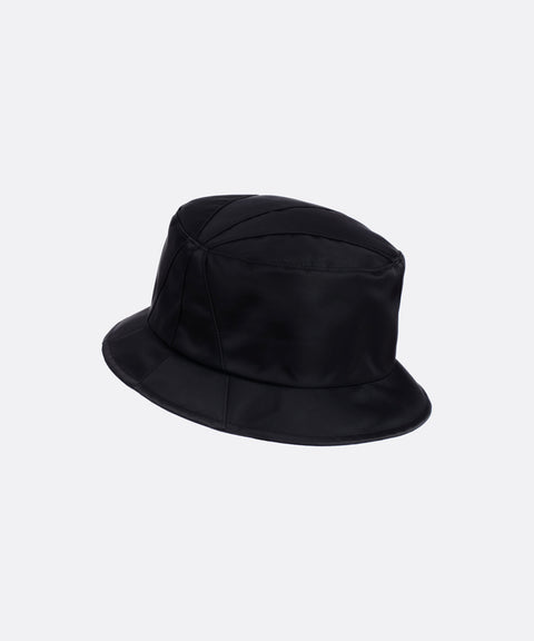 Contrasting Bucket Hat / Black