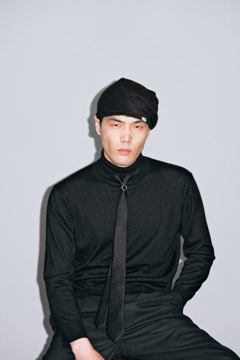 Twist Reversible Beanie / Black